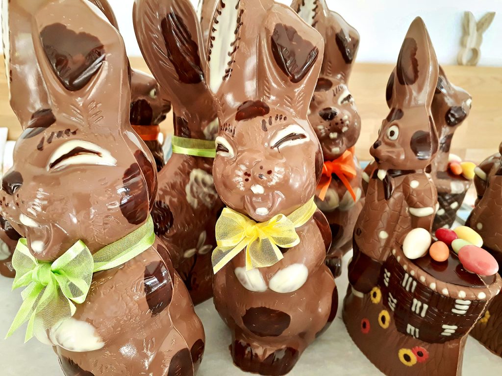 Osterhasen selbstgemacht. Bäckerei Moser, Messen